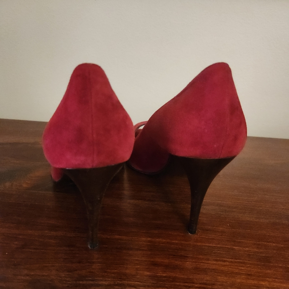 Stuart Weitzman "Scarlett Suede" Peek Pump Heels Size 8.5 - Picture 6 of 13